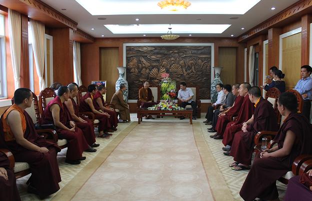 The Government Committee for Religious Affairs receives a delegation from Indian Buddhism 